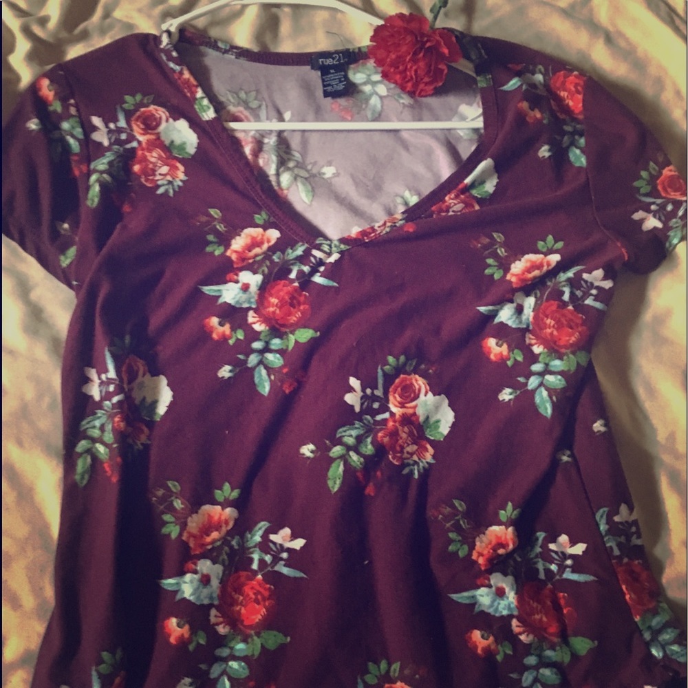 XL Rue21 Tee